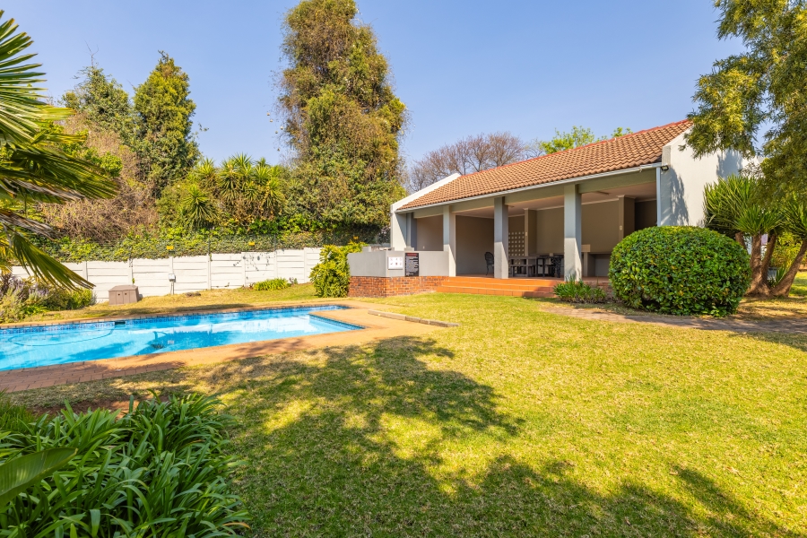 2 Bedroom Property for Sale in Magaliessig Gauteng
