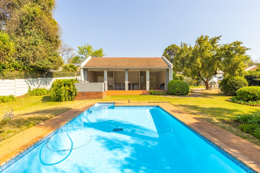 2 Bedroom Property for Sale in Magaliessig Gauteng