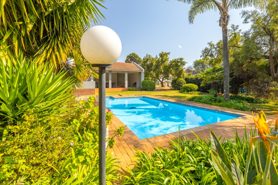 2 Bedroom Property for Sale in Magaliessig Gauteng