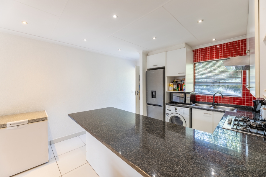 2 Bedroom Property for Sale in Magaliessig Gauteng