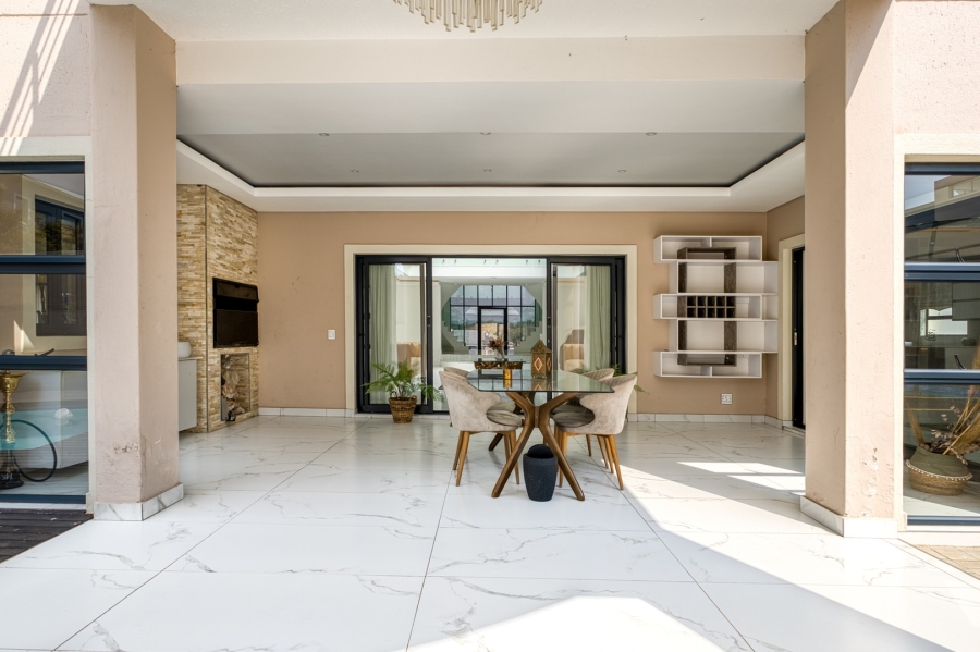 To Let 5 Bedroom Property for Rent in Cedar Creek Gauteng