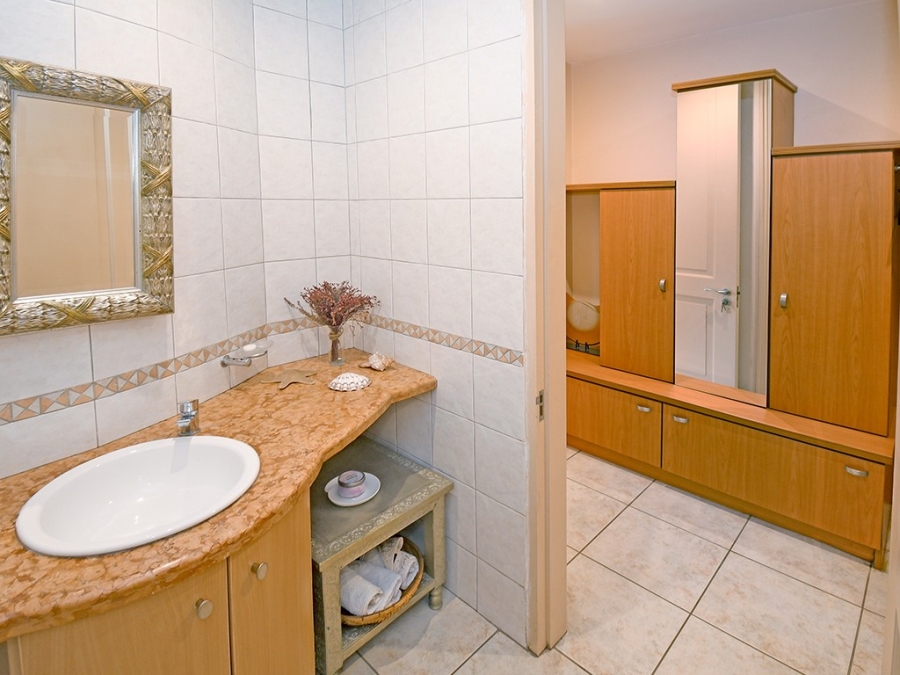 5 Bedroom Property for Sale in River Club Gauteng