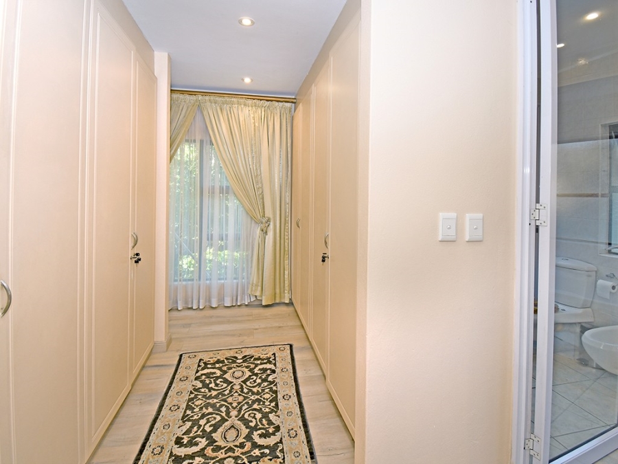 5 Bedroom Property for Sale in River Club Gauteng