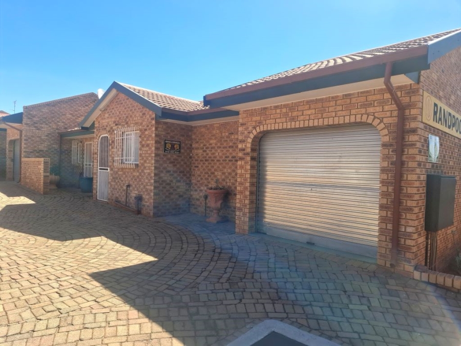 2 Bedroom Property for Sale in Randpoort Gauteng