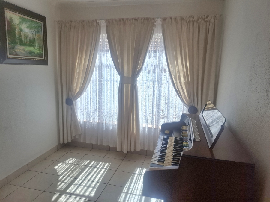 2 Bedroom Property for Sale in Randpoort Gauteng