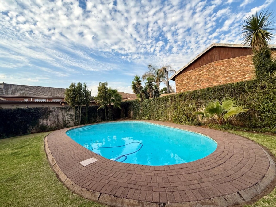 2 Bedroom Property for Sale in Three Rivers Gauteng