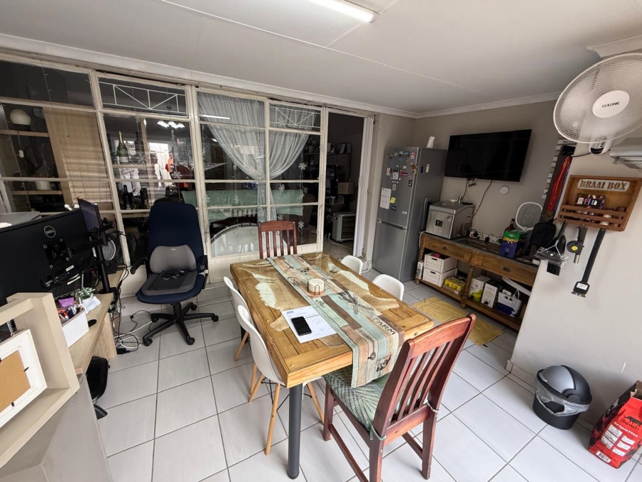 2 Bedroom Property for Sale in Three Rivers Gauteng