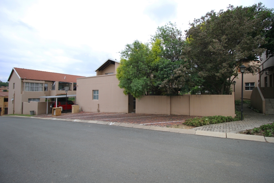 2 Bedroom Property for Sale in Noordhang Gauteng