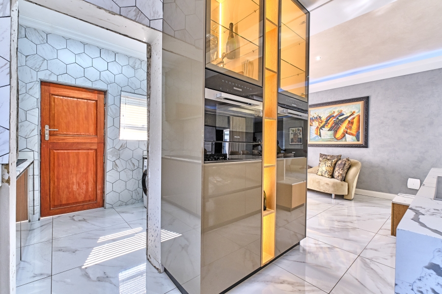To Let 4 Bedroom Property for Rent in Waterfall Country Village Gauteng