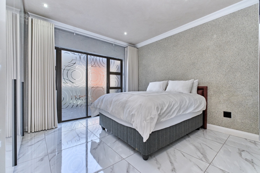 To Let 4 Bedroom Property for Rent in Waterfall Country Village Gauteng