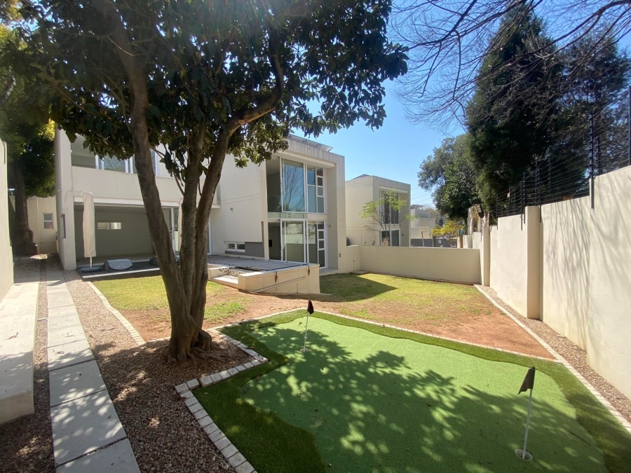 To Let 3 Bedroom Property for Rent in Atholl Gauteng