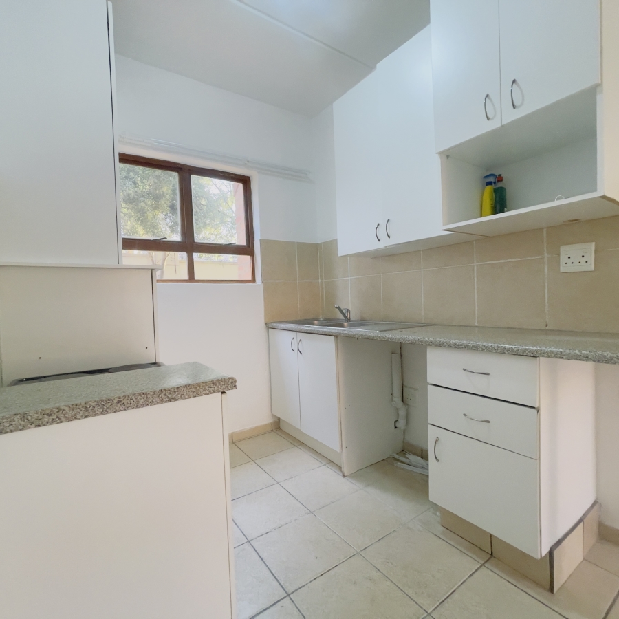 To Let 3 Bedroom Property for Rent in Amorosa Gauteng