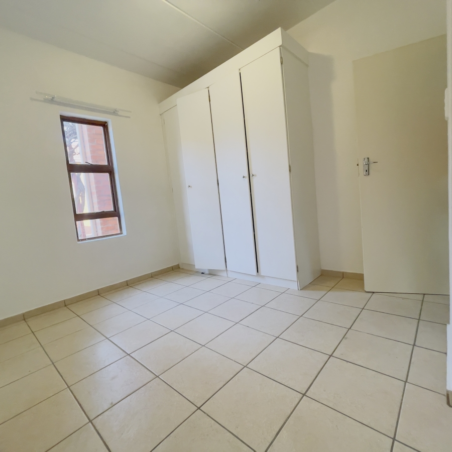 To Let 3 Bedroom Property for Rent in Amorosa Gauteng
