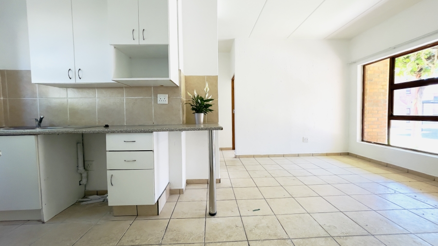 To Let 3 Bedroom Property for Rent in Amorosa Gauteng