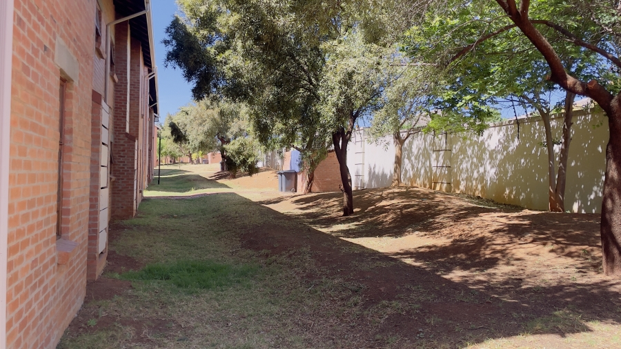 To Let 3 Bedroom Property for Rent in Amorosa Gauteng