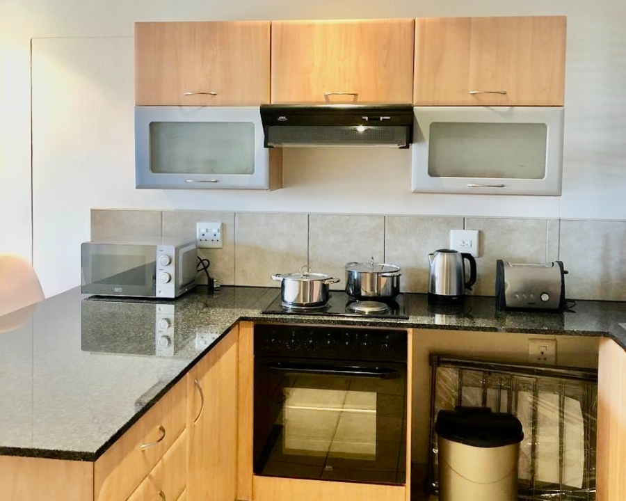 To Let 1 Bedroom Property for Rent in Sandhurst Gauteng