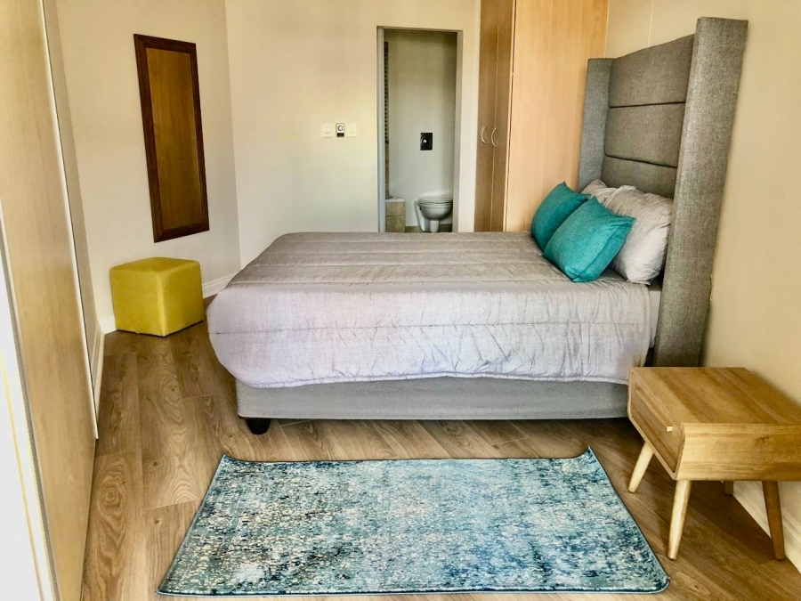 To Let 1 Bedroom Property for Rent in Sandhurst Gauteng