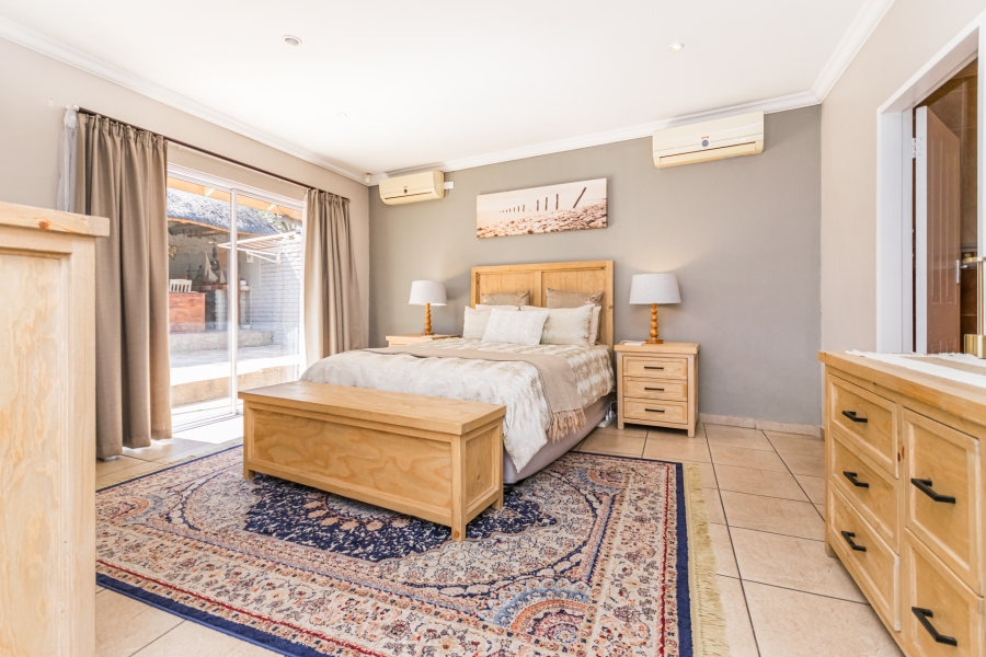 5 Bedroom Property for Sale in Doringkloof Gauteng
