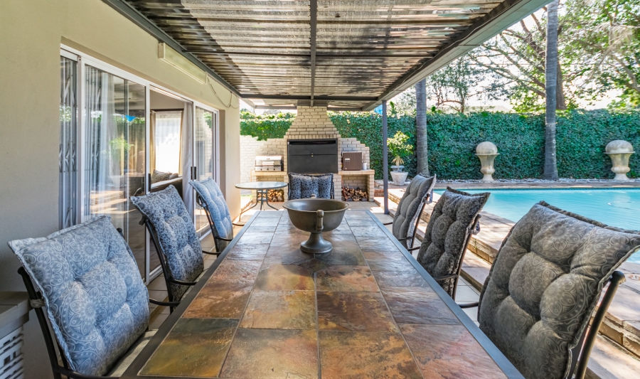 5 Bedroom Property for Sale in Doringkloof Gauteng