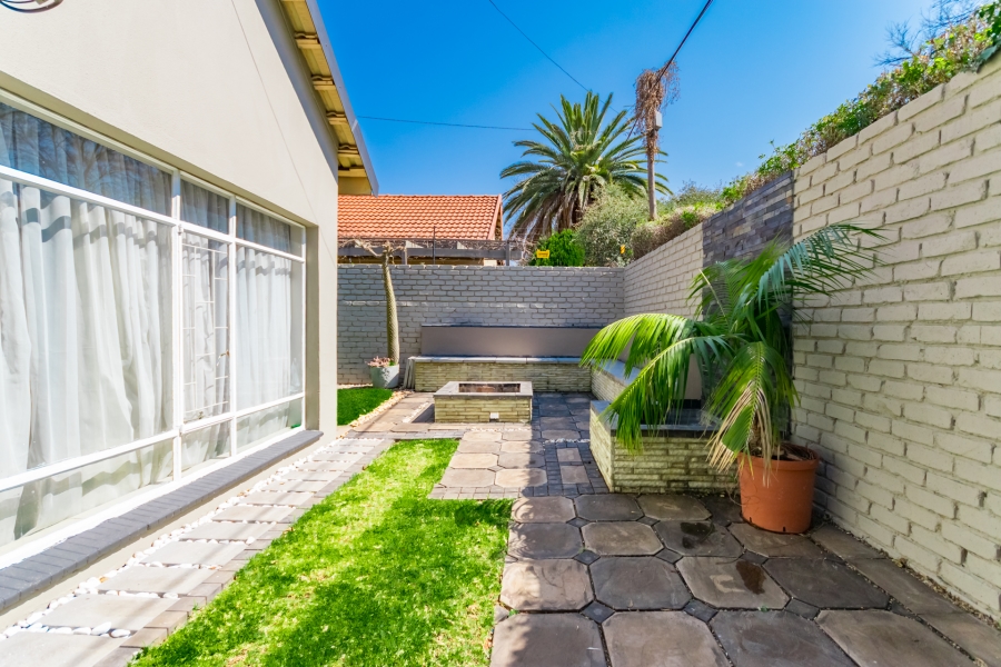 5 Bedroom Property for Sale in Doringkloof Gauteng