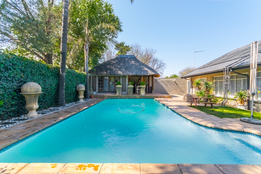 5 Bedroom Property for Sale in Doringkloof Gauteng