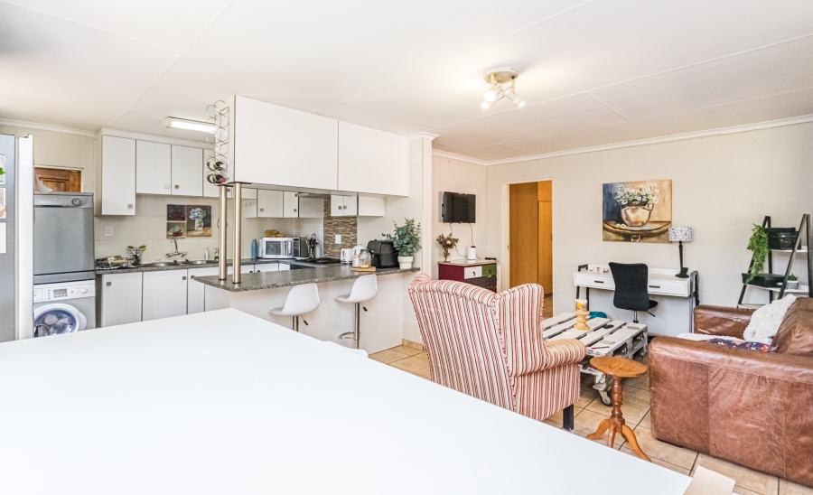 5 Bedroom Property for Sale in Doringkloof Gauteng