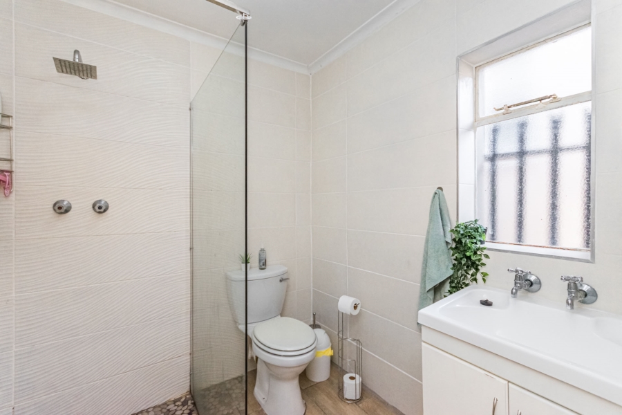 5 Bedroom Property for Sale in Doringkloof Gauteng