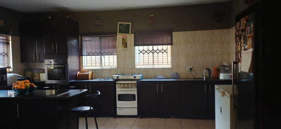 5 Bedroom Property for Sale in Northcliff Gauteng