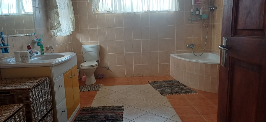 5 Bedroom Property for Sale in Northcliff Gauteng