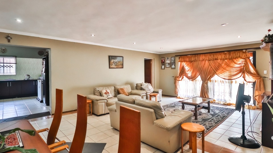 5 Bedroom Property for Sale in Northcliff Gauteng