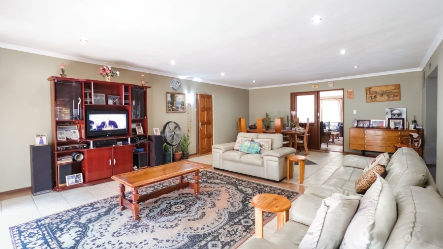 5 Bedroom Property for Sale in Northcliff Gauteng