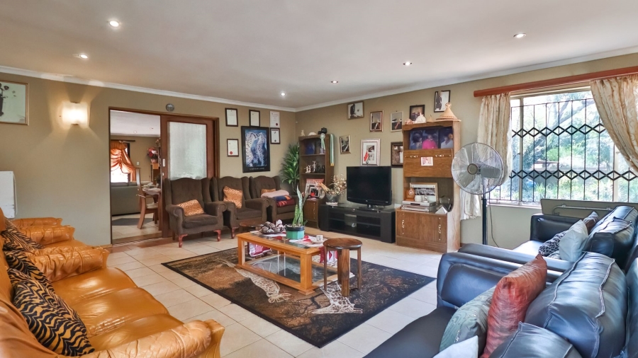 5 Bedroom Property for Sale in Northcliff Gauteng