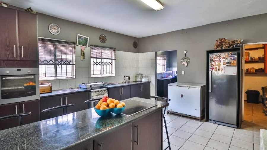 5 Bedroom Property for Sale in Northcliff Gauteng