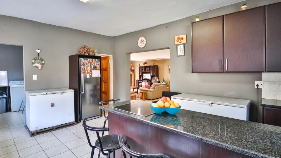 5 Bedroom Property for Sale in Northcliff Gauteng