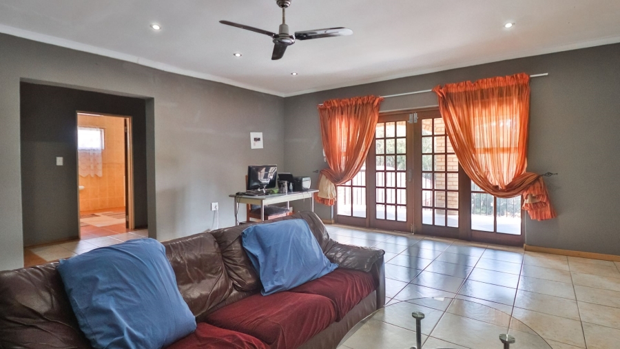 5 Bedroom Property for Sale in Northcliff Gauteng