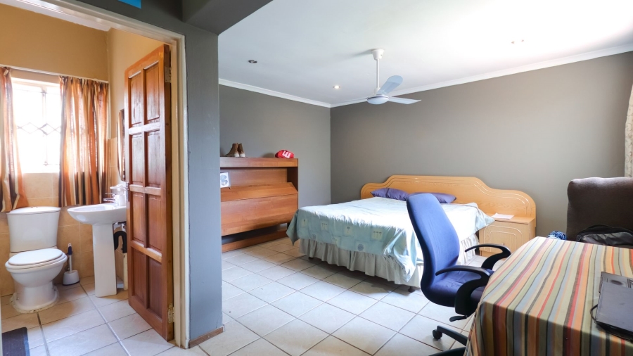5 Bedroom Property for Sale in Northcliff Gauteng