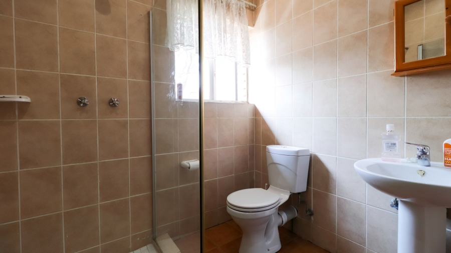 5 Bedroom Property for Sale in Northcliff Gauteng