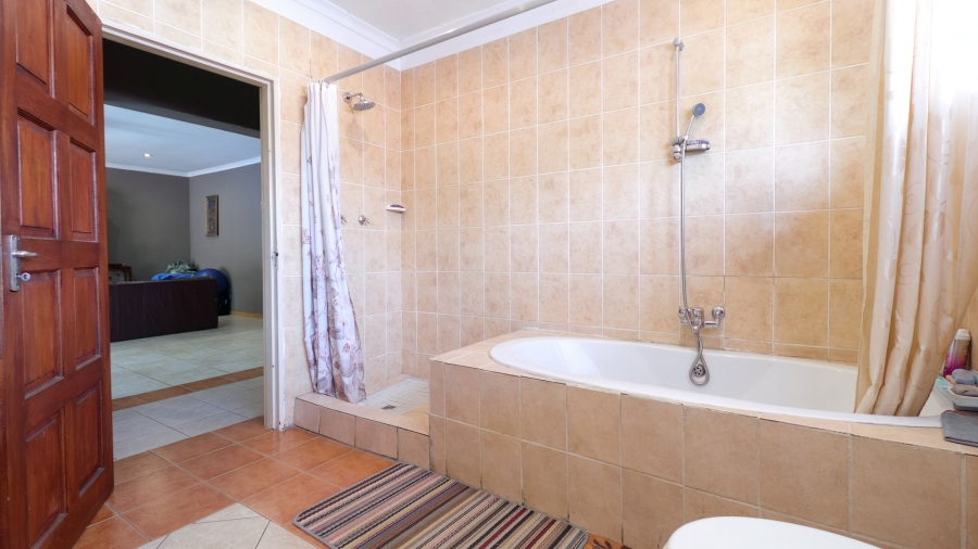5 Bedroom Property for Sale in Northcliff Gauteng