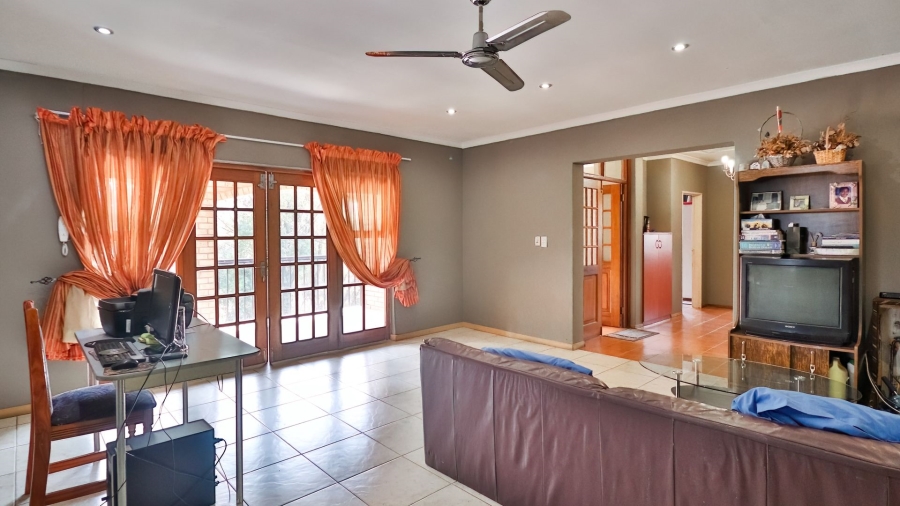 5 Bedroom Property for Sale in Northcliff Gauteng
