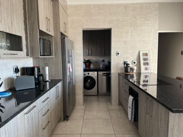 To Let 2 Bedroom Property for Rent in Craighall Gauteng