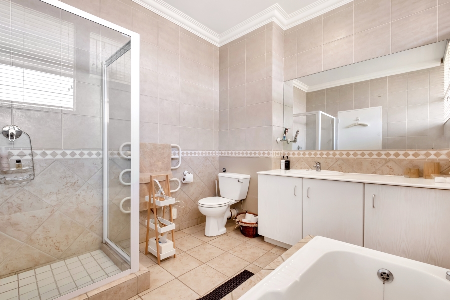 2 Bedroom Property for Sale in Atholl Gauteng