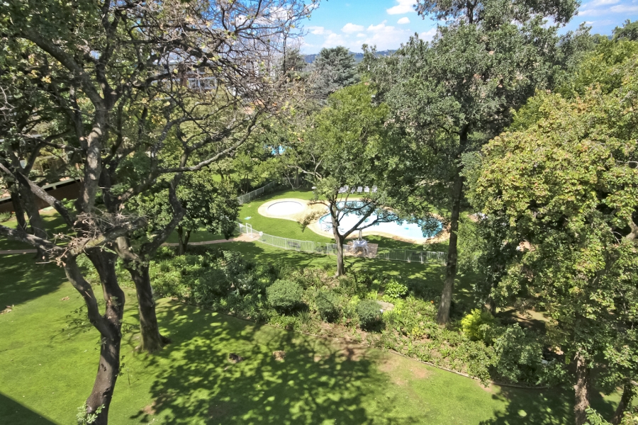 2 Bedroom Property for Sale in Atholl Gauteng