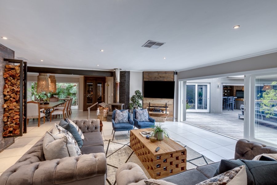 5 Bedroom Property for Sale in Bryanston Gauteng