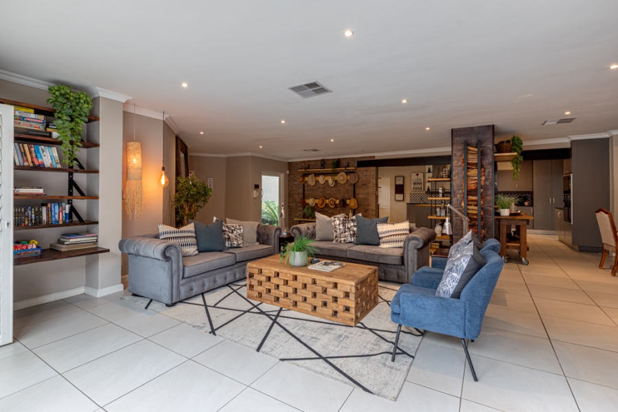 5 Bedroom Property for Sale in Bryanston Gauteng