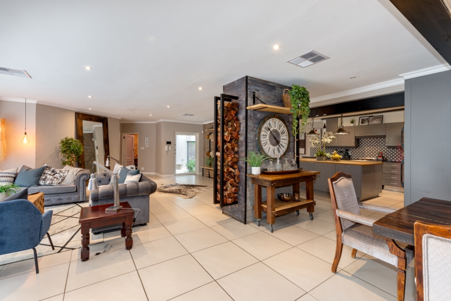 5 Bedroom Property for Sale in Bryanston Gauteng