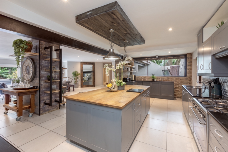5 Bedroom Property for Sale in Bryanston Gauteng