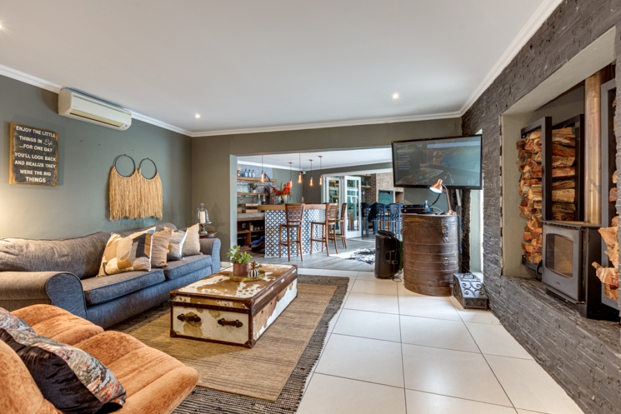 5 Bedroom Property for Sale in Bryanston Gauteng