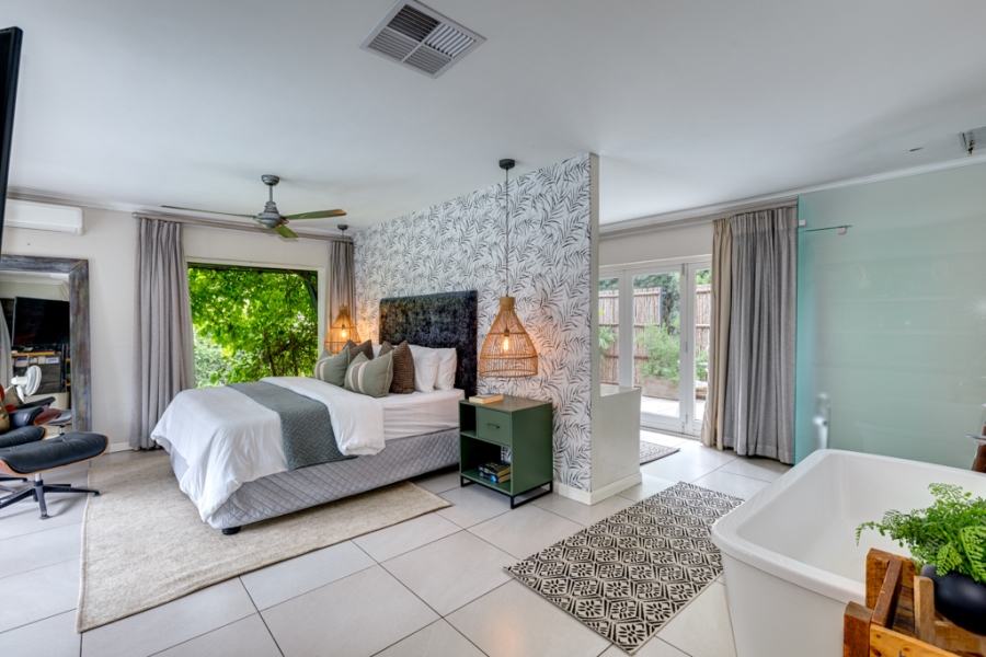5 Bedroom Property for Sale in Bryanston Gauteng
