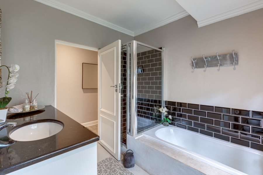 5 Bedroom Property for Sale in Bryanston Gauteng