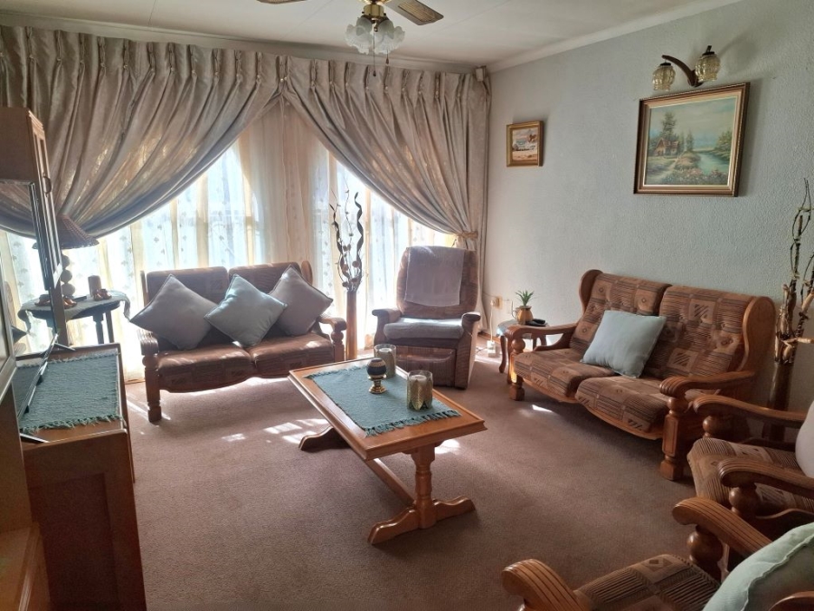3 Bedroom Property for Sale in Helikonpark Gauteng